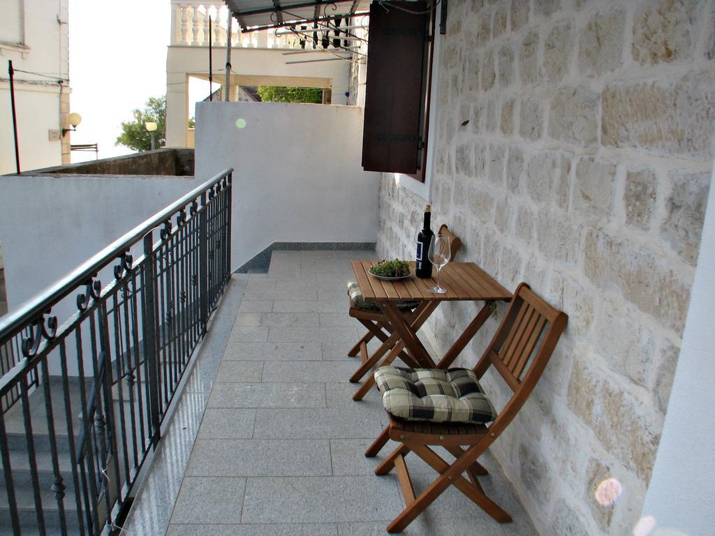 Apartment Noa Kaštel Kambelovac Quarto foto